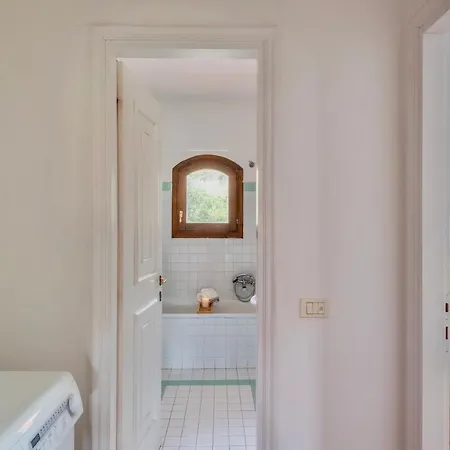 With Air Conditioning And Private Outdoor Area Just A Few Minutes From La Pelosa Aparthotel Punta de su Torrione