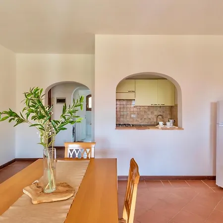 Aparthotel With Air Conditioning And Private Outdoor Area Just A Few Minutes From La Pelosa 3*